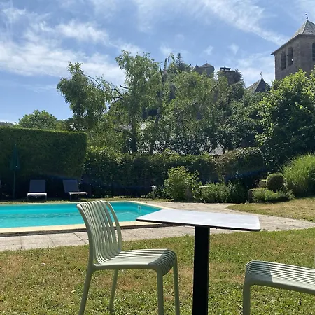 Logis Restaurant L'auberge Du Chateau 호텔 Muret-le-Château