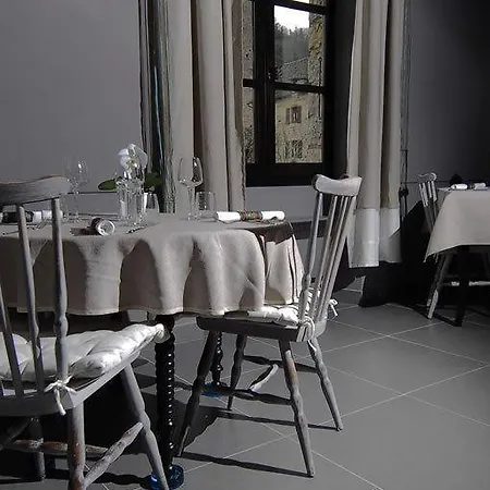 호텔 Logis Restaurant L'auberge Du Chateau Muret-le-Château