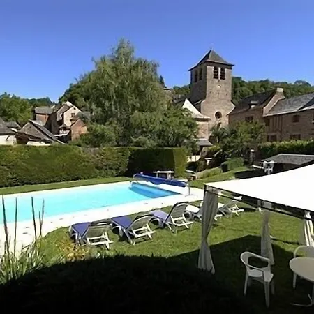 호텔 Logis Restaurant L'auberge Du Chateau Muret-le-Château