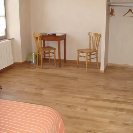 Logis Restaurant L'auberge Du Chateau Muret-le-Château