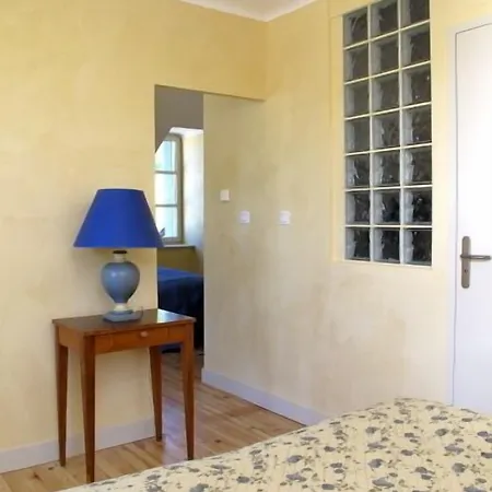 호텔 Logis Restaurant L'auberge Du Chateau 3*