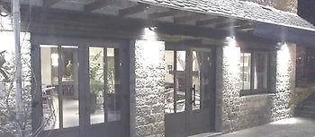 호텔 Logis Restaurant L'auberge Du Chateau