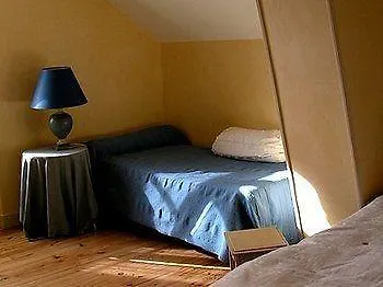 호텔 Logis Restaurant L'auberge Du Chateau 3*