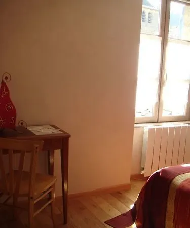 호텔 Logis Restaurant L'auberge Du Chateau 3*