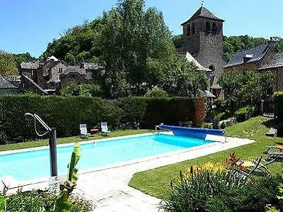 호텔 Logis Restaurant L'auberge Du Chateau Muret-le-Château