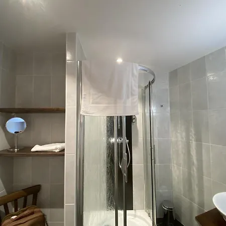 Logis Restaurant L'auberge Du Chateau Hotel 3*