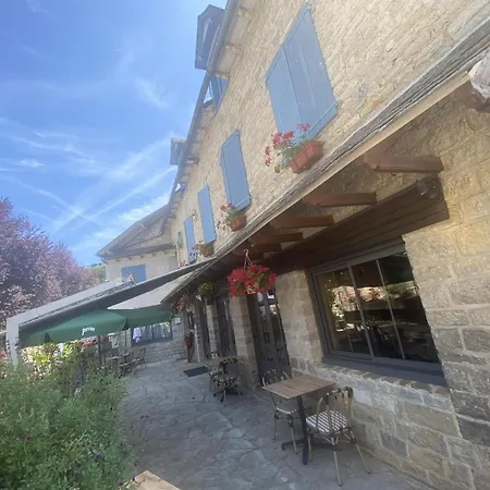 Logis Restaurant L'auberge Du Chateau 3*