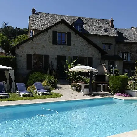 Hotel Logis Restaurant L'auberge Du Chateau Muret-le-Château