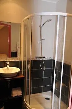 Hotel Logis Restaurant L'auberge Du Chateau Muret-le-Château