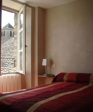 Hotel Logis Restaurant L'auberge Du Chateau Muret-le-Château